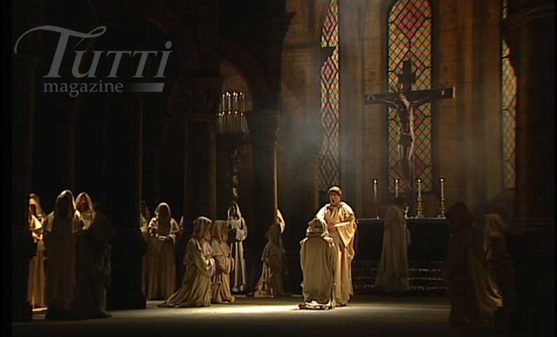 Scène de <i>La Force du Destin</i> mise en scène par Elijah Moshinsky au Théâtre Mariinsky.