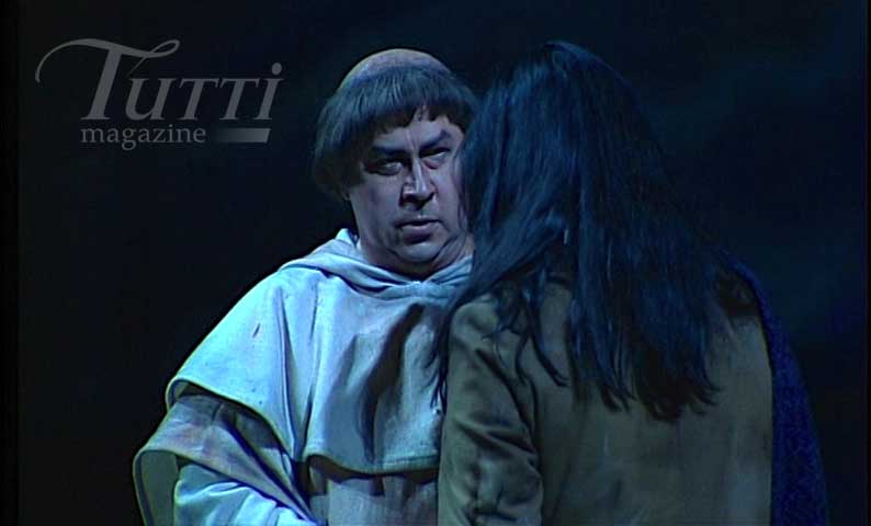 Sergei Alexashkin (Padre Guardiano).