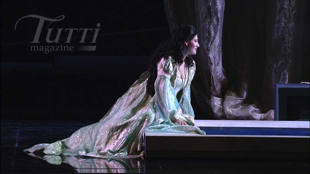 Anja Harteros interprète le rôle d'Amelia Grimaldi dans <i>Simon Boccanegra</i> de Verdi à la Scala en 2010.