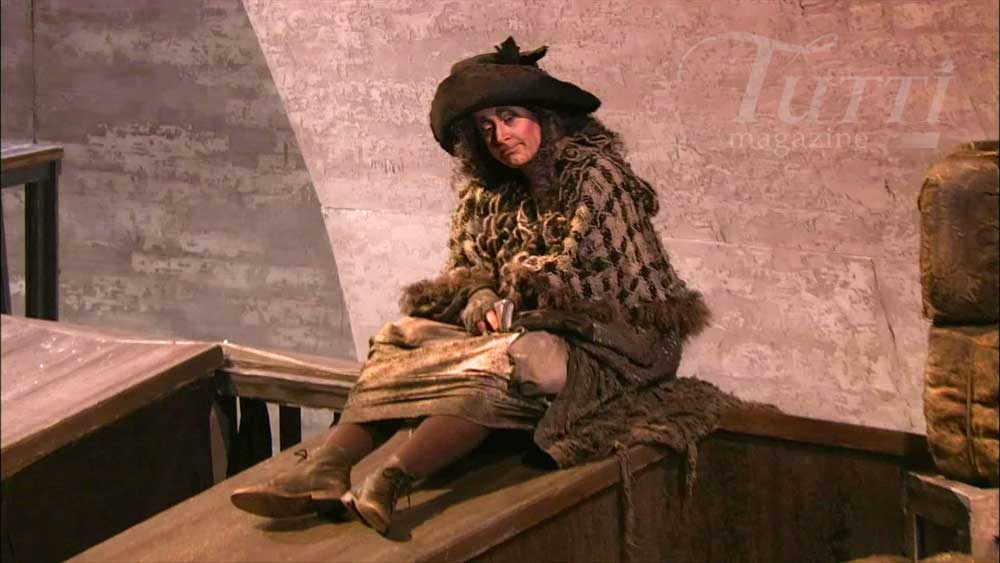 Annamaria Chiuri dans (Frugola) dans <i>Il Tabarro</i>.