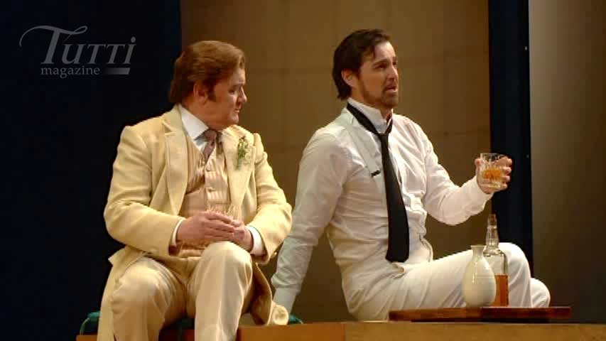 Barry Ryan (Sharpless) et James Egglestone (Pinkerton) dans <i>Madame Butterfly</i> à Melbourne en 2012.