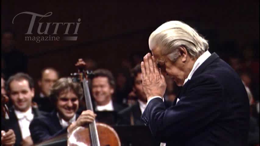 Sergiu Celibidache à l'issue de la <i>Symphonie No. 6</i> de Bruckner.