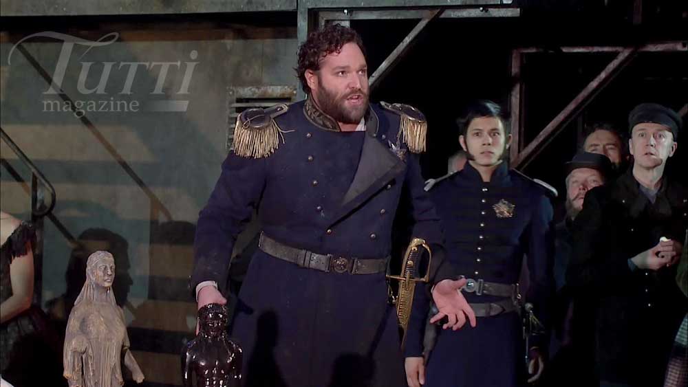 Bryan Hymel interprète le role d'Énée.