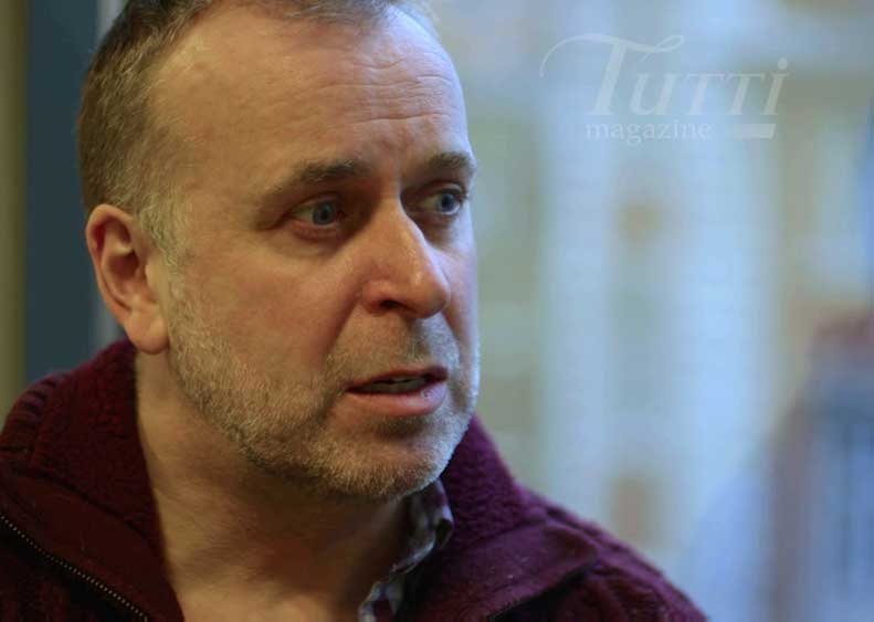 David McVicar est interviewé dans les bonus de <i>L'Enlèvement au sérail</i> enregistré à Glyndebourne, édité en Blu-ray et DVD par Opus Arte.