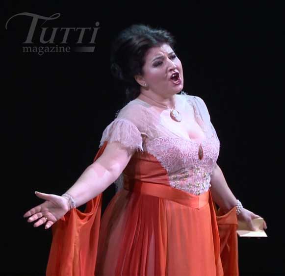 Dimitra Theodossiou chante le rôle de Lida.