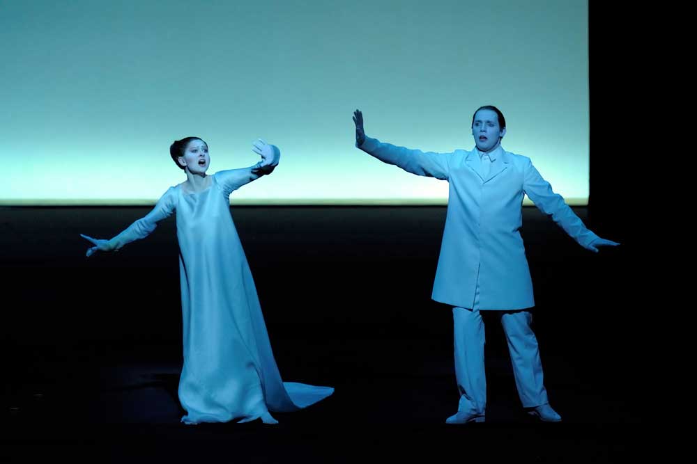 Elena Tsallagova et Stéphane Degout dans <i>Pelléas et Mélisande</i> en 2012 sur la scène de l'Opéra Bastille.  © Charles Duprat/OnP