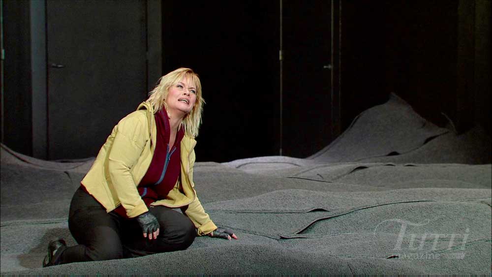 Eva Johansson interprète le rôle-titre d'<i>Elektra</i> en 2005 à l'Opéra de Zürich.