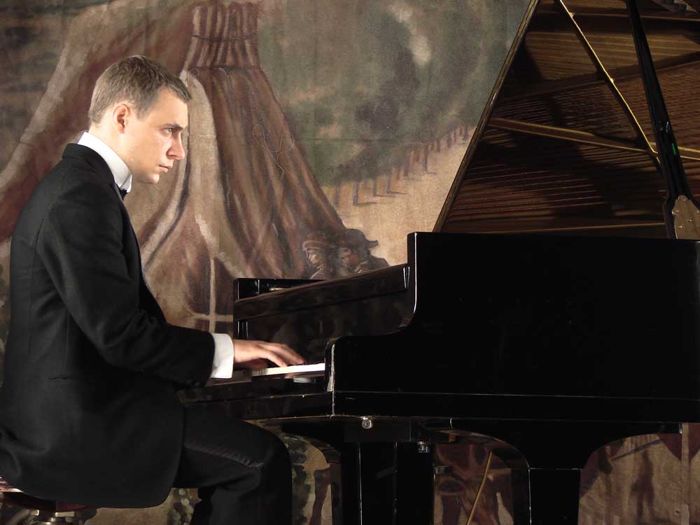 Evgeni Tsyganov dans <i>Rachmaninov</i> de Pavel Lounguine.  © N. Razina/Thema Production