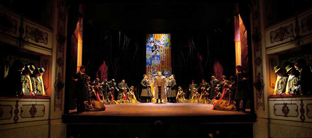 Fabio Sartori chante le rôle de Riccardo dans <i>Oberto</i> de Verdi mis en scène par Pier'Alli.  © Roberto Ricci/Teatro Regio di Parma