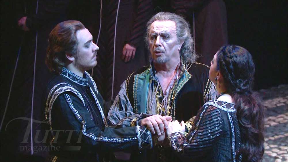 Francesco Meli (Gabriele Adorno), Leo Nucci (Simon Boccanegra) et Tamar Iveri (Amelia Grimaldi) dans <i>Simon Boccanegra</i>.