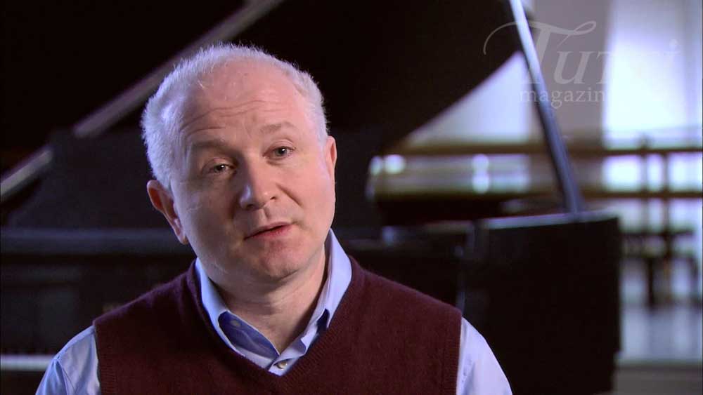 Le compositeur George Benjamin s'exprime sur son opéra <i>Written on Skin</i> dans les bonus des DVD et Blu-ray édités par Opus Arte.