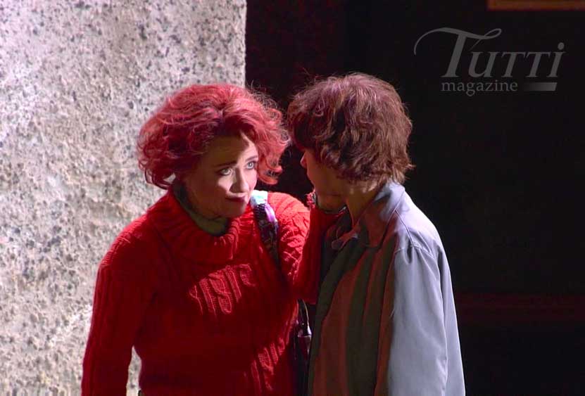 Susan Gritton (Ellen Orford) et Francesco Malvuccio (Boy).