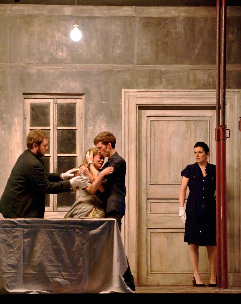 Barbara Hannigan, Allan Clayton, Victoria Simmonds et Peter Hobday.  © Stephen Kummiskey