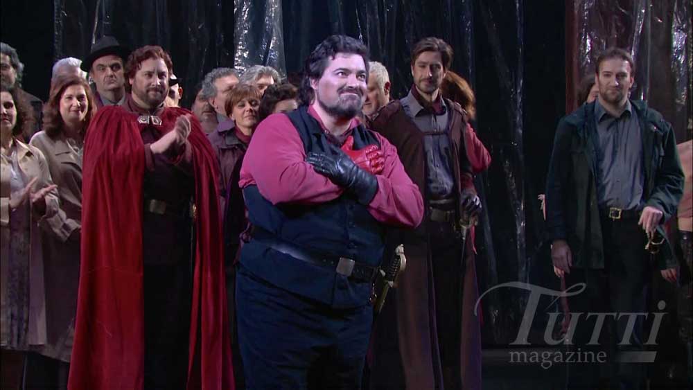 Applaudissements pour Leonardo Lopez Linares.