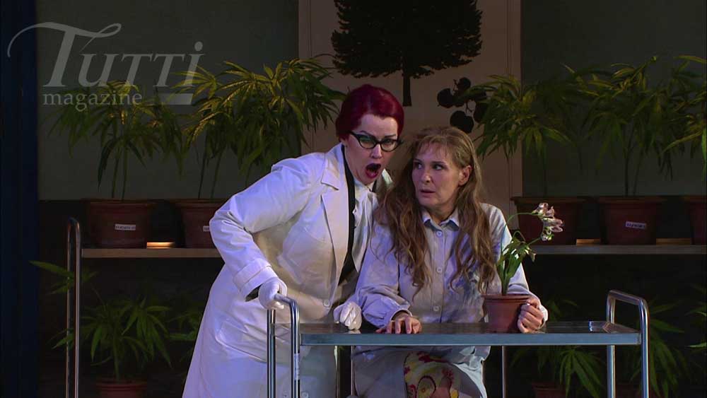 Liliana Nikiteanu (la Sorcière) et Isabelle Rey (la Gardeuse d'oies).