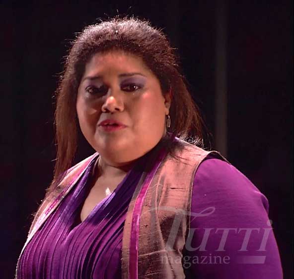 Lucrezia Garcia interprète le rôle d'Amalia.