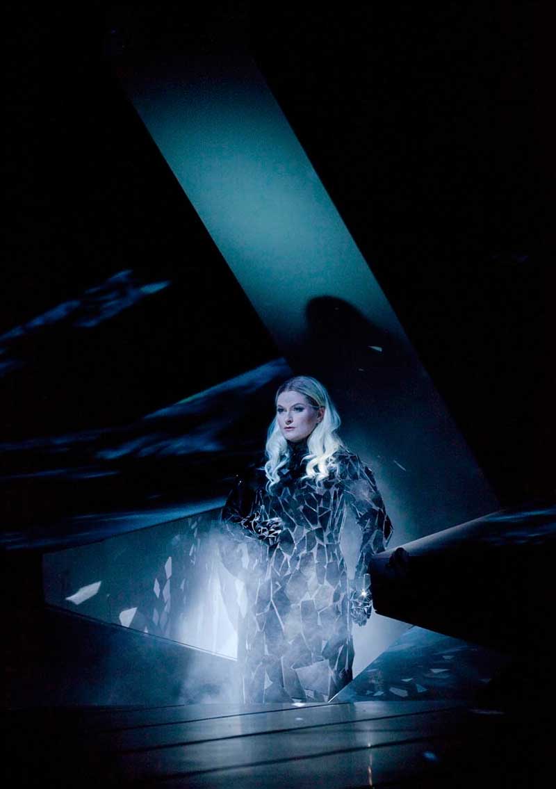 Patricia Bardon (Erda).  Photo : Ken Howard/Metropolitan Opera