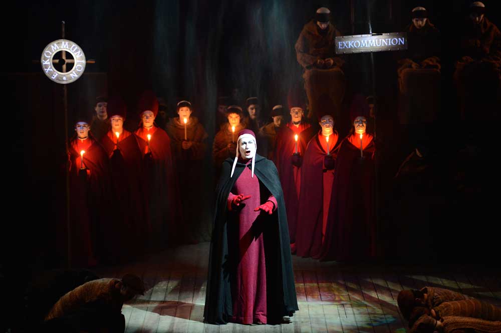 Robert Bork interprète le rôle du Cardinal Orvieto dans <i>Rienzi</i> au Capitole en 2012.  © Tommaso Le Pera