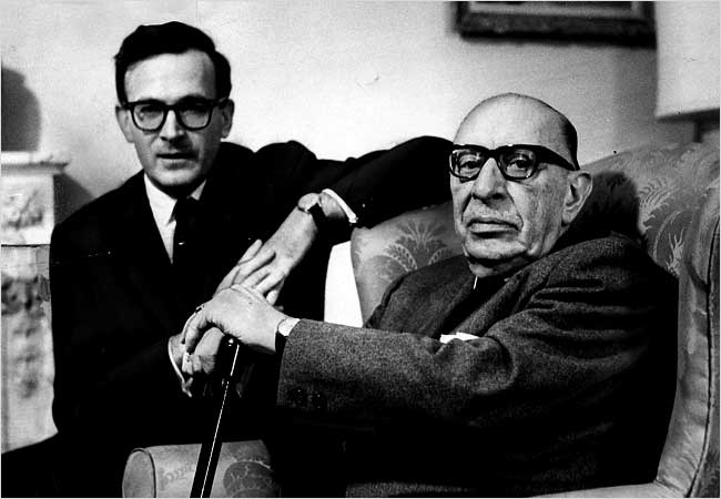 Robert Craft et Igor Stravinsky en 1964.