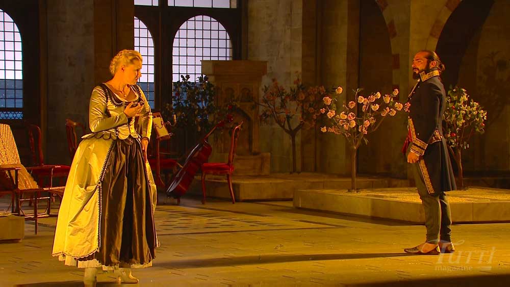 Sally Matthews (Konstanze) et Franck Saurel (Pacha Selim) dans <i>L'Enlèvement au sérail</i> mis en scène par David McVicar.