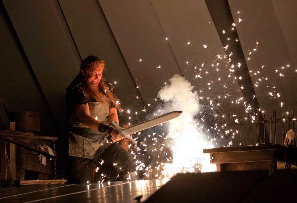 Jay Hunter Morris (Siegfried).  Photo : Ken Howard/Metropolitan Opera