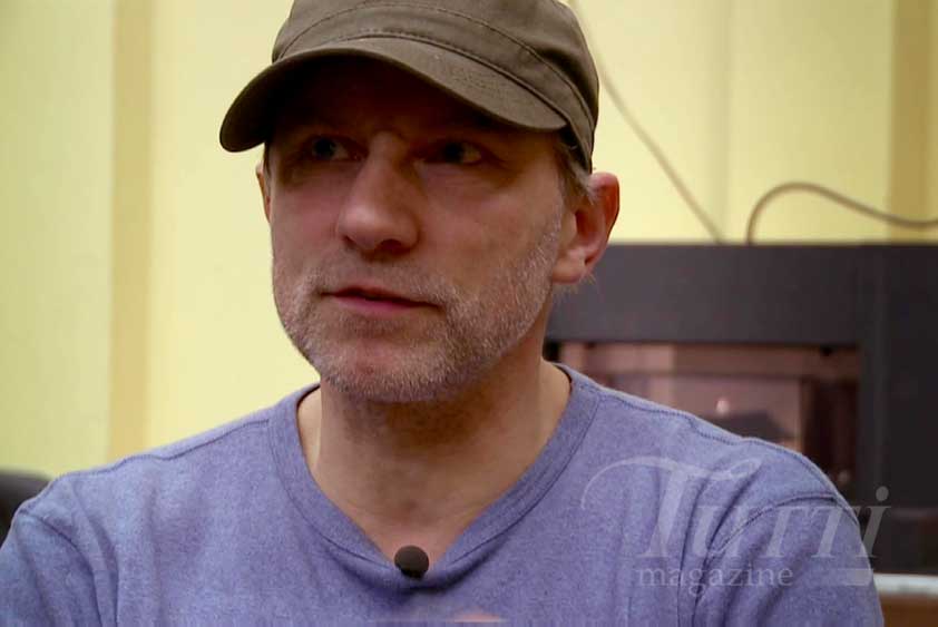 Simon McBurney pendant une répétition de <i>La Flûte enchantée</i> au Dutch National Opera.