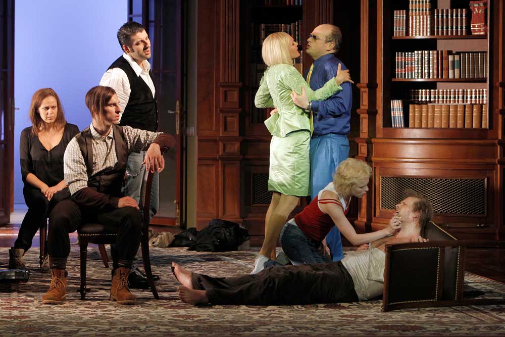 <i>Don Giovanni</i> mis en scène par Dmitri Tcherniakov à Aix-en-Provence en 2010.  © Pascal Victor