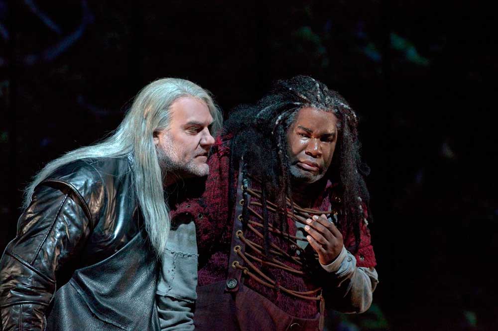 Bryn Terfel et Eric Owens.  Photo : Ken Howard/Metropolitan Opera