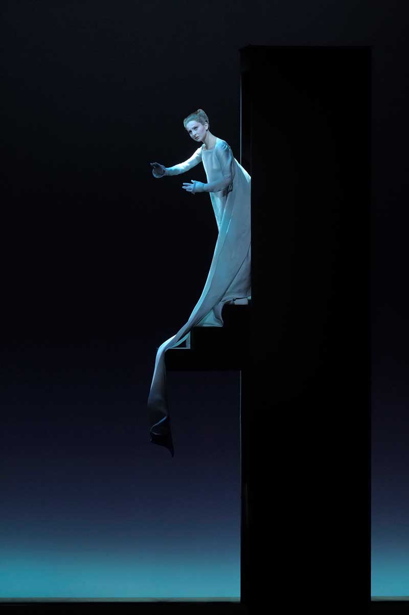 Elena Tsallagova dans <i>Pelléas et Mélisande</i>.  © Charles Duprat/OnP