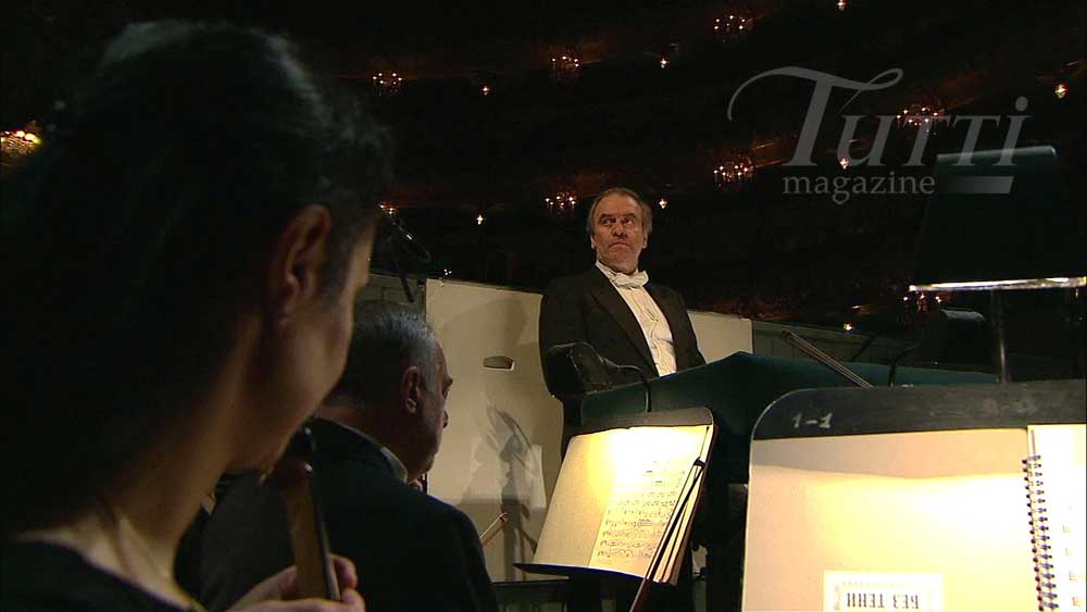 Valery Gergiev dirige <i>La Femme sans ombre</i> au Théâtre Mariinsky en 2011.