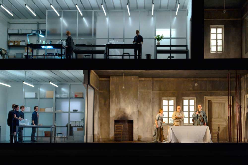 <i>Written on Skin</i> mis en scène par Katie Mitchell.  © Stephen Kummiskey